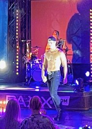 Durchtrainierte Körper gab es zur Show reichlich zu sehen.
