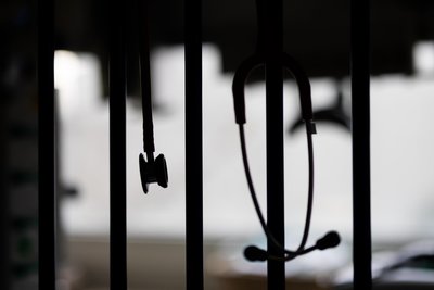 Monatelang musste die Frau im Krankenhaus verbringen.