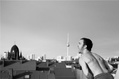 Albrecht Schuch als Thomas Brasch in einer Szene des Films "Lieber Thomas". 