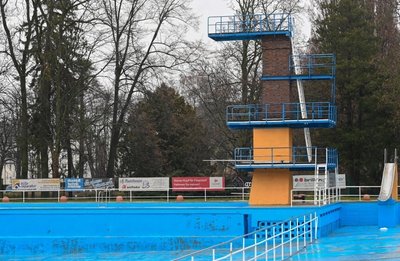Ein Fest im Hartmannsdorfer Freibad soll den Besuchern Sport und Musik bieten. Es findet am Mittwoch kommender Woche statt. Die Vorbereitungen laufen.