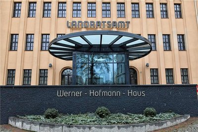 Die Fotos der neuen Ausstellung sind im Werner-Hofmann-Haus des Landratsamtes in Freiberg zu sehen. 