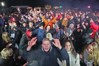 6000 Zwickauer auf dem Platz der Völkerfreundschaft: Die besten Fotos von der größten Après-Ski-Party des Jahres - Foto: Ralph Köhler/propicture