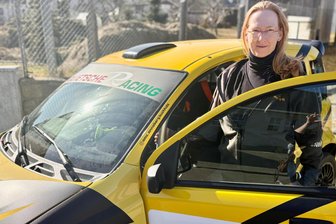 61. Rallye Erzgebirge: „Diesen Preis zahlen wir gern“ – wie die Gastgeber die Strecken sicher machen - Cornelia Klemm vom AMC Annaberg-Buchholz fährt mit ihrem Mann selbst Rallye. Auch die Streckensicherung und Organisation solcher Motorsportveranstaltungen liegen ihr am Herzen.