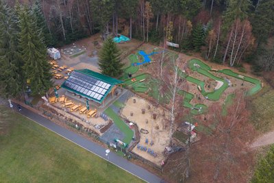 Eines der jüngsten Investitionsprojekte: die neue Beachbar – einschließlich neuer Sanitäranlagen – sowie die neue Minigolf-Anlage.