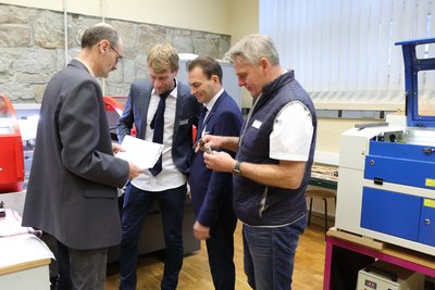 Die Fachlehrer Jens Baumann, David Bollmann, Erik Unger und Michael Nagler (von links) haben sich für die Zertifizierung stark gemacht.