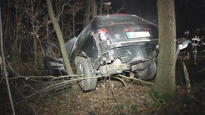 Nach einer Verfolgung ist am Mittwochfrüh bei Werdau der Audi eines Autofahrers in Flammen aufgegangen.
