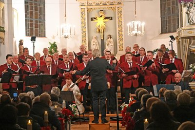 Der Männerchor Oberschöna konzertierte unter der Leitung von Wolfgang Eger.