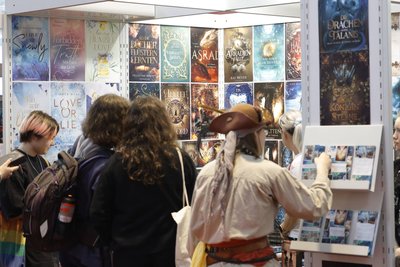 Kommen bald Altersbeschränkungen bei New-Adult-Literatur?