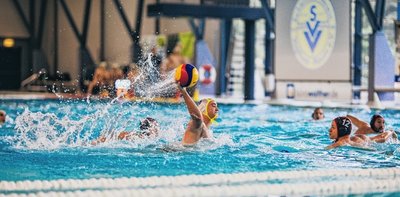 Für Laurence Bolman (am Ball) und den SVV Plauen geht es am Wochenende mit gleich zwei Heimspielen weiter.