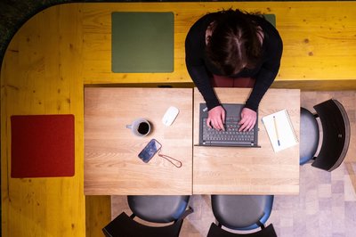 Teilzeit im Home-Office: Für viele Arbeitnehmer ist das Alltag. (Symbolbild)