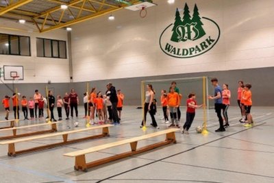 Das Trainingswochenende im Waldpark Grünheide hat bei den Leichtathleten der WSG Schwarzenberg-Wildenau seit fast 30 Jahren Tradition.