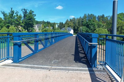 Die Stegbrücke in Flöha steht.