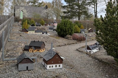 Die Mini-Bergbauheimat ist aufgebaut und soll im Mai öffnen.