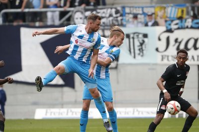 Tobias Müller (links) und Dennis Grote in Aktion.