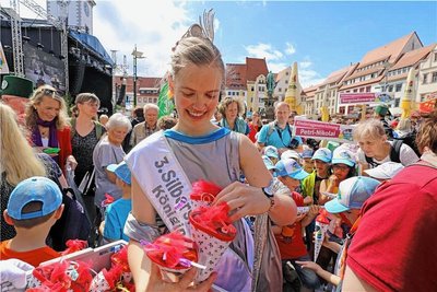 Silberstadtkönigin Sophia I. wird sicher auch auf dem Bergstadtfest unterwegs sein.