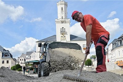 Daniel Thuß, ein Mitarbeiter der Firma Lenk aus Schneeberg.