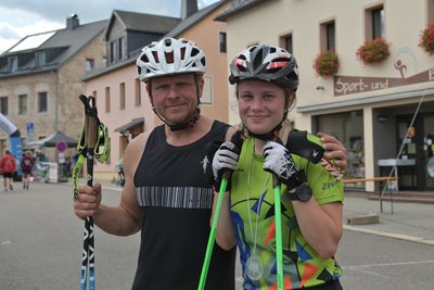 Marie Meischner vom SC Norweger Annaberg, hier mit Papa René, gewann vor zwei Jahren das Rennen der Damen.