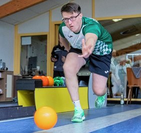 Andy Spranger kam im Startpaar für Grün-Weiß zum Einsatz und sorgte dort gleich für den Tagesbestwert der Gastgeber. Sein Team war damit früh auf Kurs in Richtung Achtelfinale.
