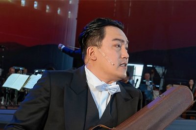 Getrieben und zwiespältig singt Tenor Wonjong Lee in der Operette "Paganini" die Titelrolle. 
