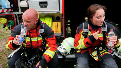 Einsatzkräfte der Freiwilligen Feuerwehr Bad Schlema.