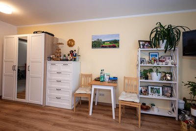 Die Senioren können mit dem Umzug in die Wohngruppe in der Mathesiusstraße ihre Möbel mitbringen.