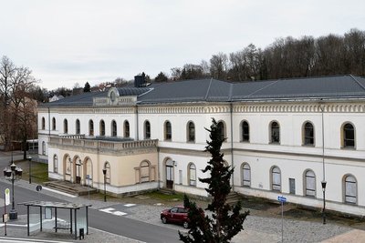 Das Bahnhofsgebäude ist das Tor zur Stadt. Schon deshalb will die Verwaltung das leerstehende Gebäude wieder auf Vordermann bringen - am besten mit Hilfe eines privaten Investors.