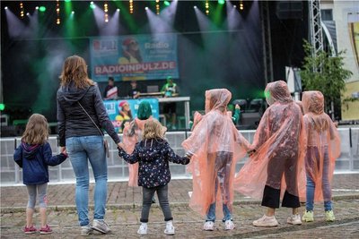 Dass die Limo-Disco verregnet war, tat der guten Stimmung keinen Abbruch.