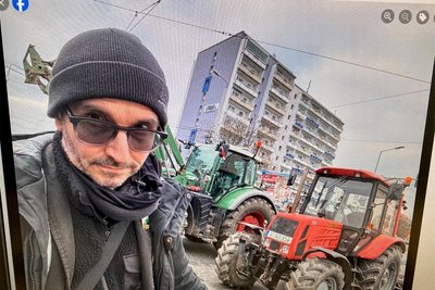 Protestierende Bauern und Handwerker machten es dem unterhaltsamen Kriminalbiologen nicht leicht, ins Hotel und später zu seinem Auftrittsort zu gelangen.