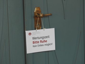 An allen Spielorten, wie hier am Käthe-Kollwitz-Gymnasium,  wird Sorge getragen, dass die Teilnehmenden am Wettbewerb so ungestört wie möglich ihr Programm vortragen können.