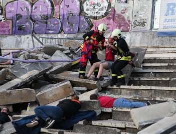 Katastrophenschutzübung im Erzgebirgsstadion in Aue