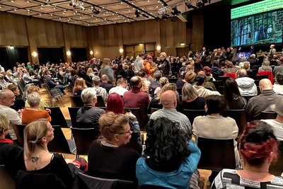 Welches Geschlecht gruselt sich lieber? Männer? Nein! Vor allem Frauen waren Gäste bei Beneckes Veranstaltung.