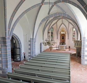 Nach zwei Jahren Bauzeit konnten die Sanierungen des Innenraumes der Langhennersdorfer Kirche nun so gut wie abgeschlossen werden.