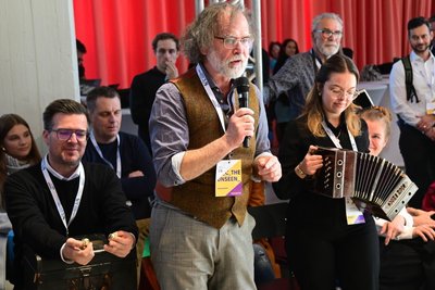 Bei der Bekanntgabe des Programms für die Kulturhauptstadt 2025 präsentierte Franz Wagner-Streuber das Projekt „Bewegende Klänge“.