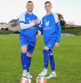 Zum Abschluss mit dem Sohn in einem Punktspielteam: Steffen Kellig (l.) und Lukas Seemann im Trikot des SV Barkas Frankenberg. 
