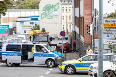 An der Stresemannstraße kam es Dienstag während der Bergungsarbeiten nach einem Unfall zu Behinderungen.