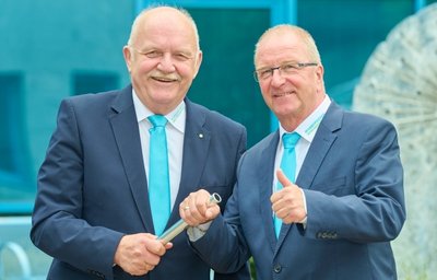 Joachim Rudler (l.) übergibt den Vorsitz an Wolfgang Leonhardt. 