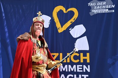 Axel Schlesinger schlüpft zum Tag der Sachsen in Aue in die Rolle von Kaiser Barbarossa und wird beim Festumzug dabei sein.