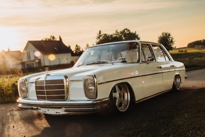Auch dieser Mercedes soll bewundert werden können.