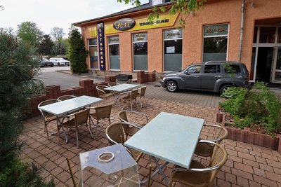 Außenbereich des der Tanz-Bar