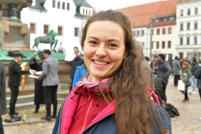 Johanna Klinke (25) hat Angewandte Mathematik studiert und schreibt jetzt bei Siltronic ihre Doktorarbeit.
