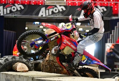 Noch zahlt Eric Seifert mitunter Lehrgeld. Doch dem Super-Enduro hält der Breitenbrunner auf jedem Fall die Treue. 