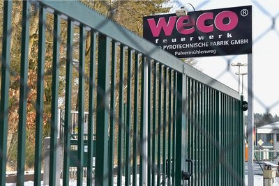 Der Haupteingangsbereich am Pulvermühlenweg: Der Feuerwerkshersteller Weco am Freiberger Standort schließt. 