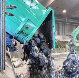 Hausmülllieferung bei der KEV in Oelsnitz: Die Abfallwirtschaft des Vogtlandkreises steht nach Rechnungshof-Kritik im Fokus. 