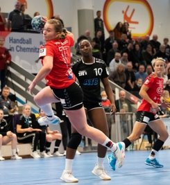 Vor zwei Wochen hatten die Chemnitzerinnen durch einen Heimsieg gegen den Berliner TSC die ersten Saisonpunkte geholt. Frederike Kob (im Bild) steuerte einen Treffer dazu bei.