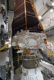 Auf der Suche nach Leben im All hat das Weltraumteleskop "Kepler" seinen ersten erdähnlichen Himmelskörper außerhalb unseres Sonnensystems bestätigt. Der Planet benötigt zur Umrundung seines Sterns 290 Tage; auf ihm könnte es flüssiges Wasser geben. (Archivbild)