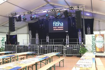 625. Stadtjubiläum in Flöha: Das Festzelt steht - Bereit: Das Festzelt im Baumwollpark wird nicht lange leer bleiben.