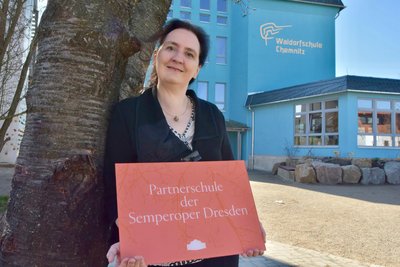 Sängerin Natalia Krone hat für die Waldorfschule eine Kooperation mit der Semperoper Dresden bewirkt.