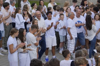 Alle in Weiß: Am Sportgymnasium war der letzte Schultag ein besonderer.