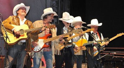 Die Country-Gruppe Truck Stop. Im Bild (von links): Andreas Cisek, Uwe Lost, Nils Tuxen, Günter "Cisco" Berndt und Knut Bewersdorff. Es fehlt Schlagzeuger Teddy Ibing.