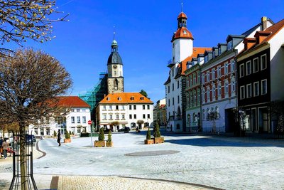 Premiere auf dem Schmöllner Marktplatz: Zwölf Teams treten bei der Meisterschaft an.